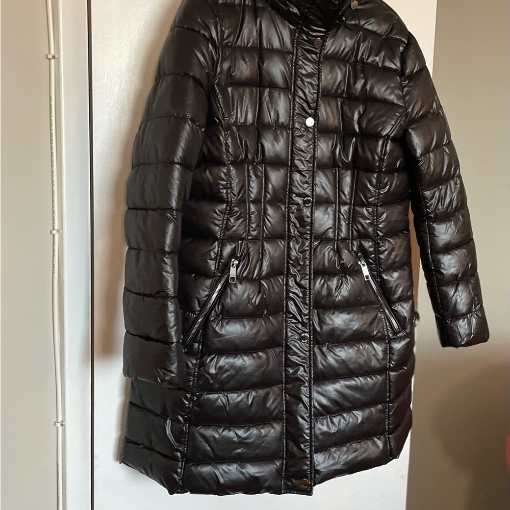 ***SOLD***Guess Channel Quilted Puffer Jacket - Size XL - Picture 4 of 16